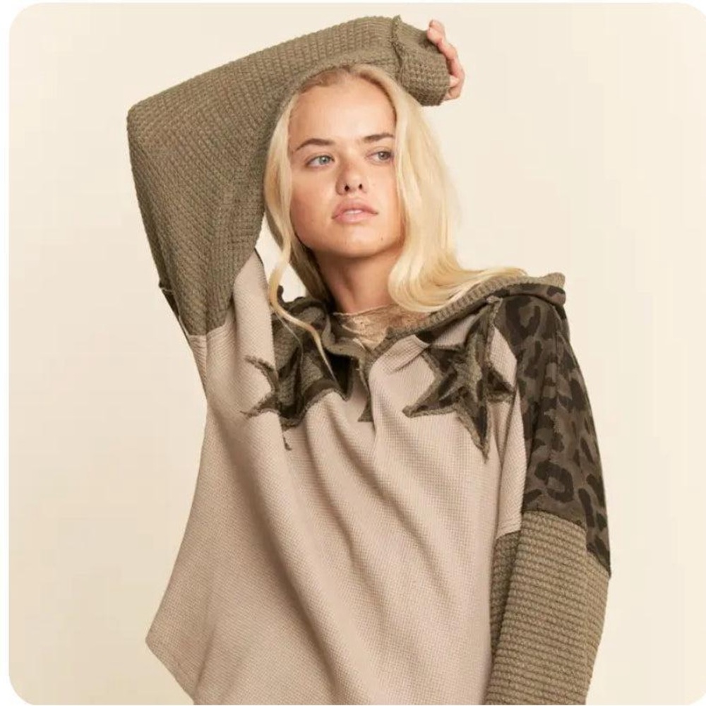 Women's Star Patterned Sweater - Beige and Olive